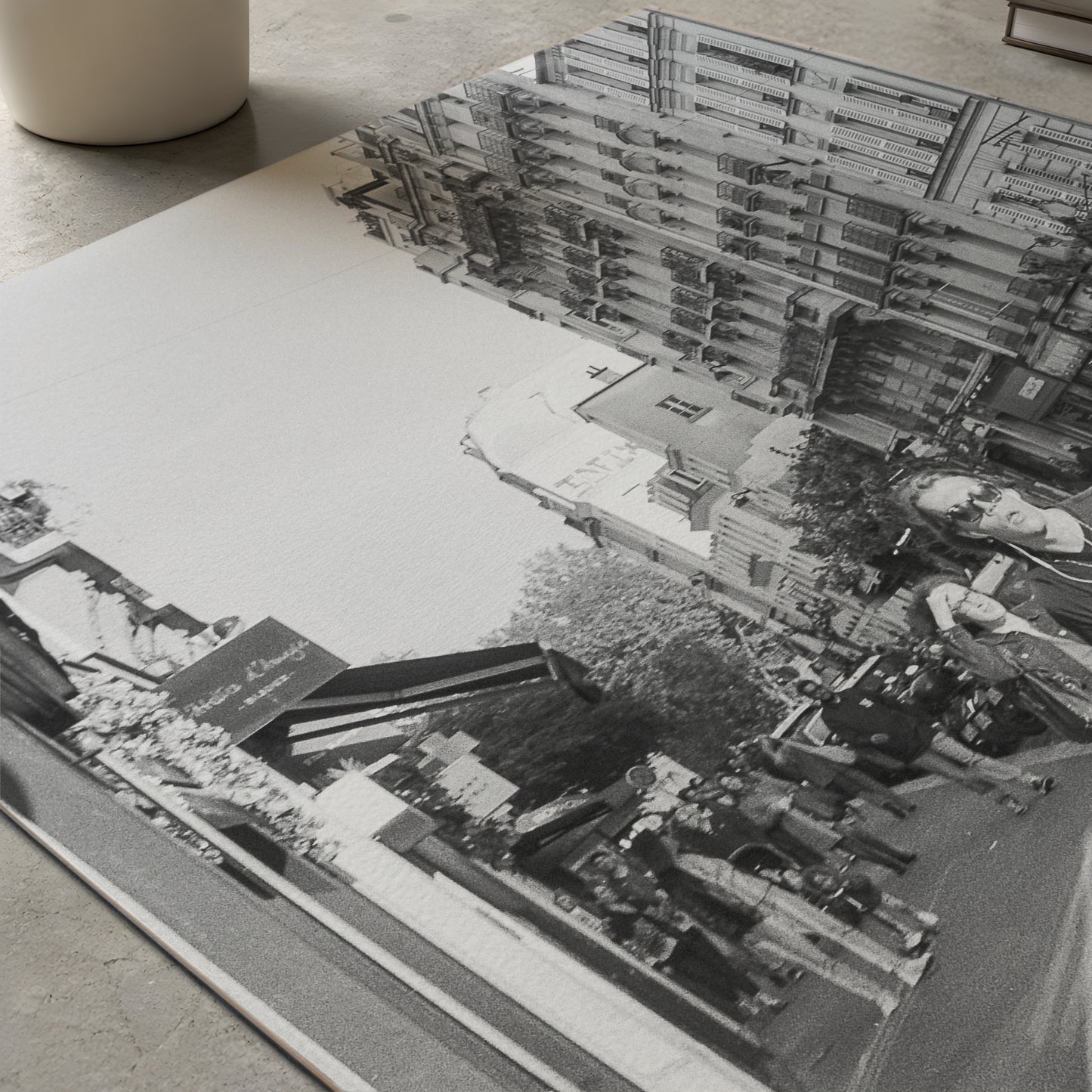 Une rue animée de Paris (2023) by Jack Jacques